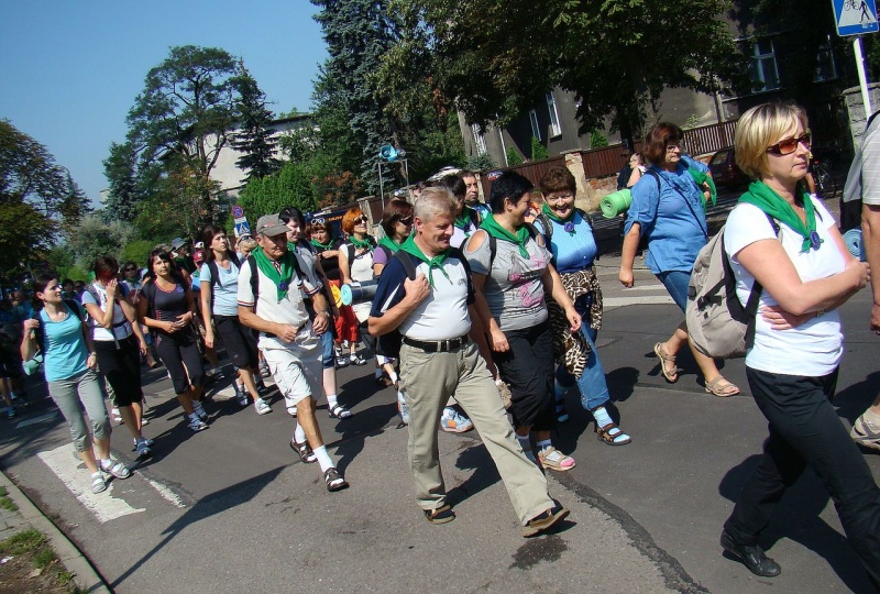 Zdjęcie w galerii na portalu naszwodzislaw.com: Turkusowi i zieloni na pątniczym szlaku wiadomości z regionu