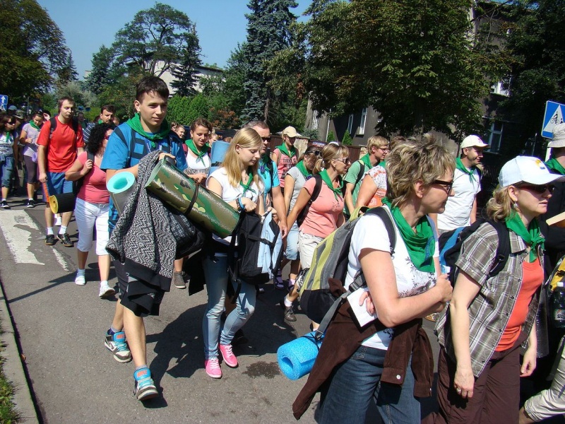Zdjęcie w galerii na portalu naszwodzislaw.com: Turkusowi i zieloni na pątniczym szlaku wiadomości z regionu
