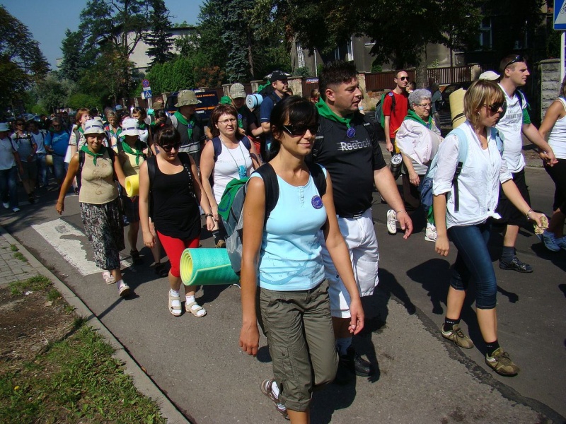 Zdjęcie w galerii na portalu naszwodzislaw.com: Turkusowi i zieloni na pątniczym szlaku wiadomości z regionu