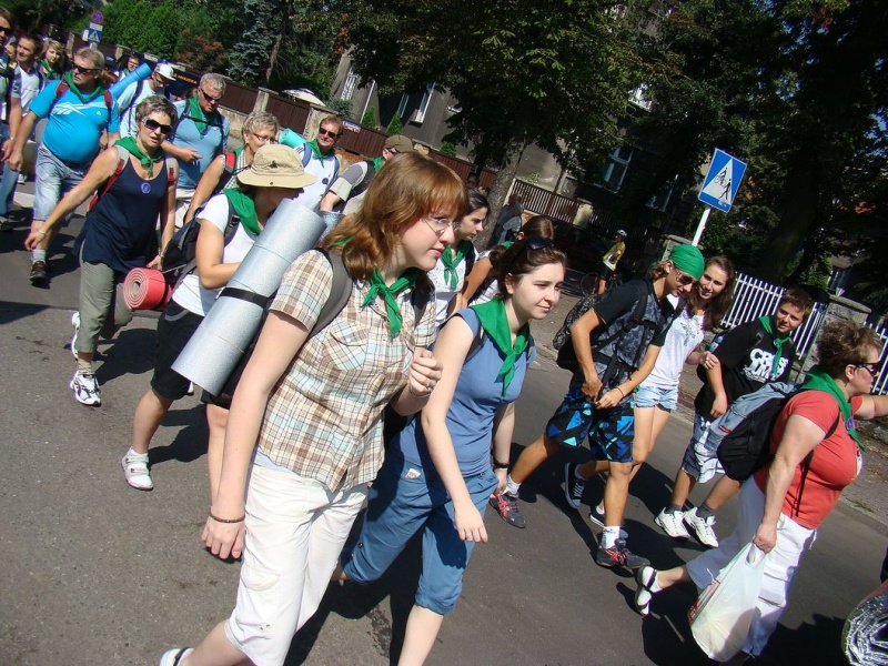 Zdjęcie w galerii na portalu naszwodzislaw.com: Turkusowi i zieloni na pątniczym szlaku wiadomości z regionu