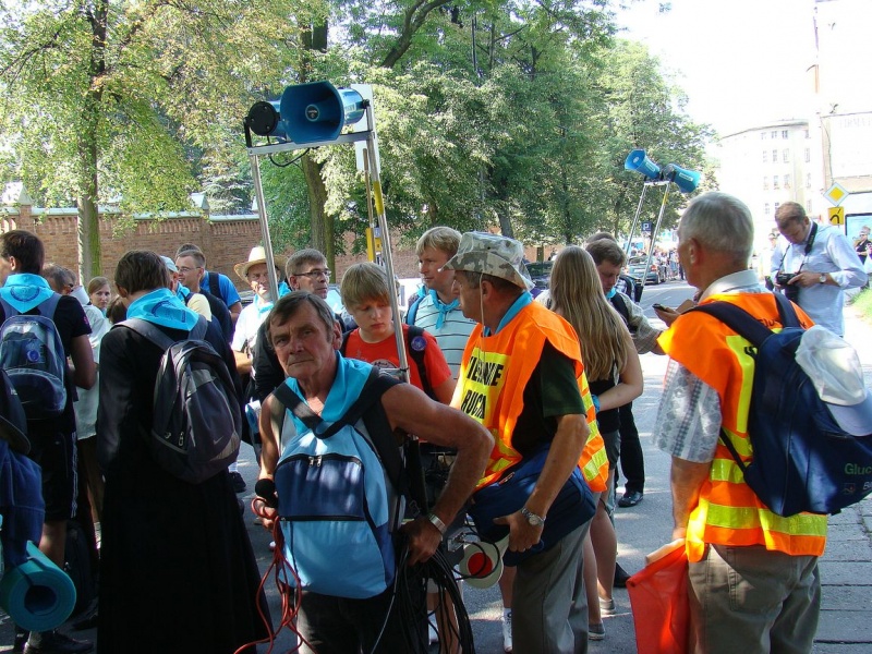 Zdjęcie w galerii na portalu naszwodzislaw.com: Turkusowi i zieloni na pątniczym szlaku wiadomości z regionu