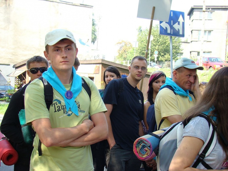 Zdjęcie w galerii na portalu naszwodzislaw.com: Turkusowi i zieloni na pątniczym szlaku wiadomości z regionu