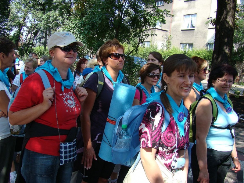 Zdjęcie w galerii na portalu naszwodzislaw.com: Turkusowi i zieloni na pątniczym szlaku wiadomości z regionu