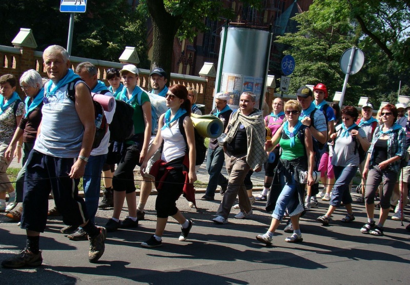 Zdjęcie w galerii na portalu naszwodzislaw.com: Turkusowi i zieloni na pątniczym szlaku wiadomości z regionu