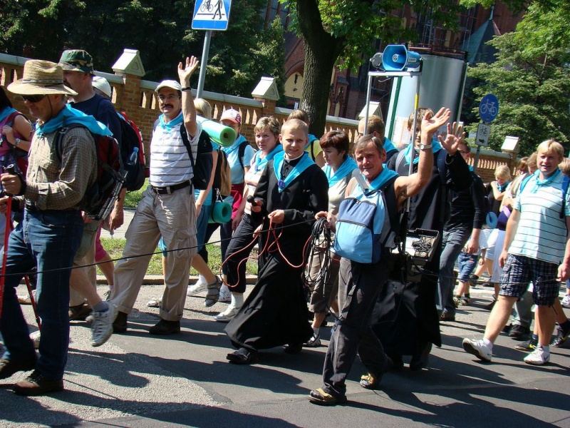 Zdjęcie w galerii na portalu naszwodzislaw.com: Turkusowi i zieloni na pątniczym szlaku wiadomości z regionu