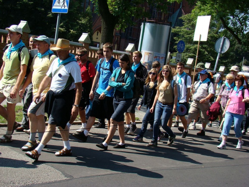 Zdjęcie w galerii na portalu naszwodzislaw.com: Turkusowi i zieloni na pątniczym szlaku wiadomości z regionu