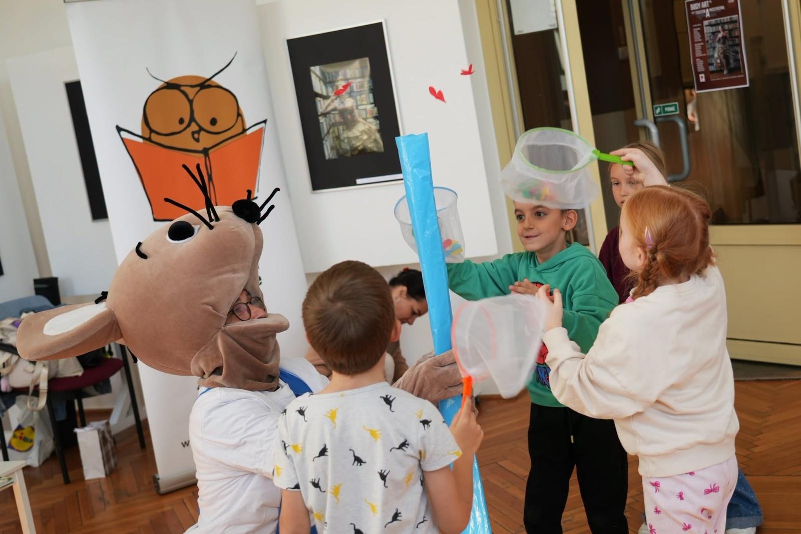 Zdjęcie w galerii na portalu naszwodzislaw.com: Mądra Mysz, pszczoły i głośne czytanie. Wyjątkowe spotkanie w Radlinie wiadomości z regionu