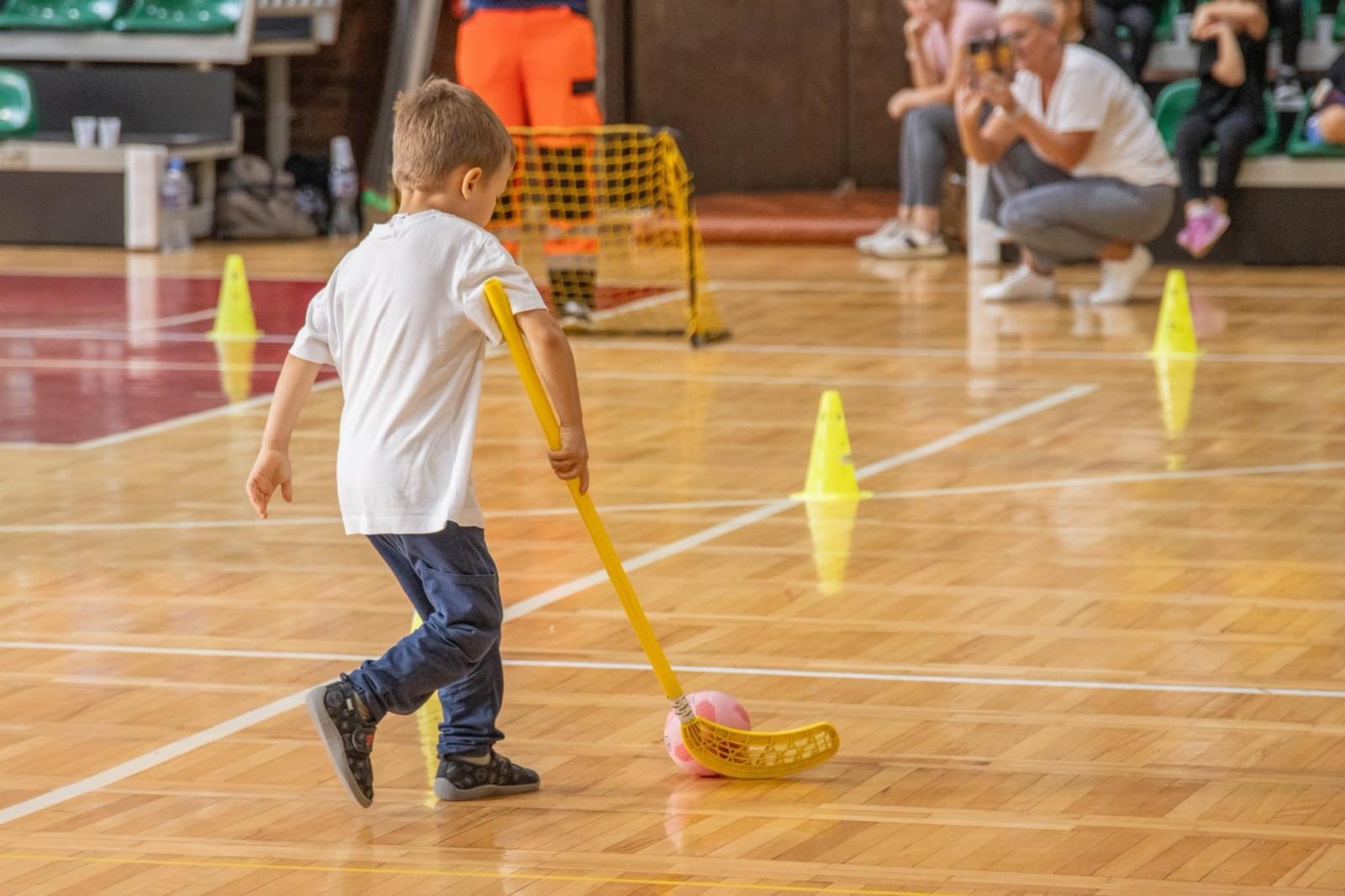 Zdjęcie w galerii na portalu naszwodzislaw.com: Małe dzieci, wielkie sportowe emocje. Za nami Olimpiada Aktywne wodzisławskie przedszkolaki wiadomości z regionu
