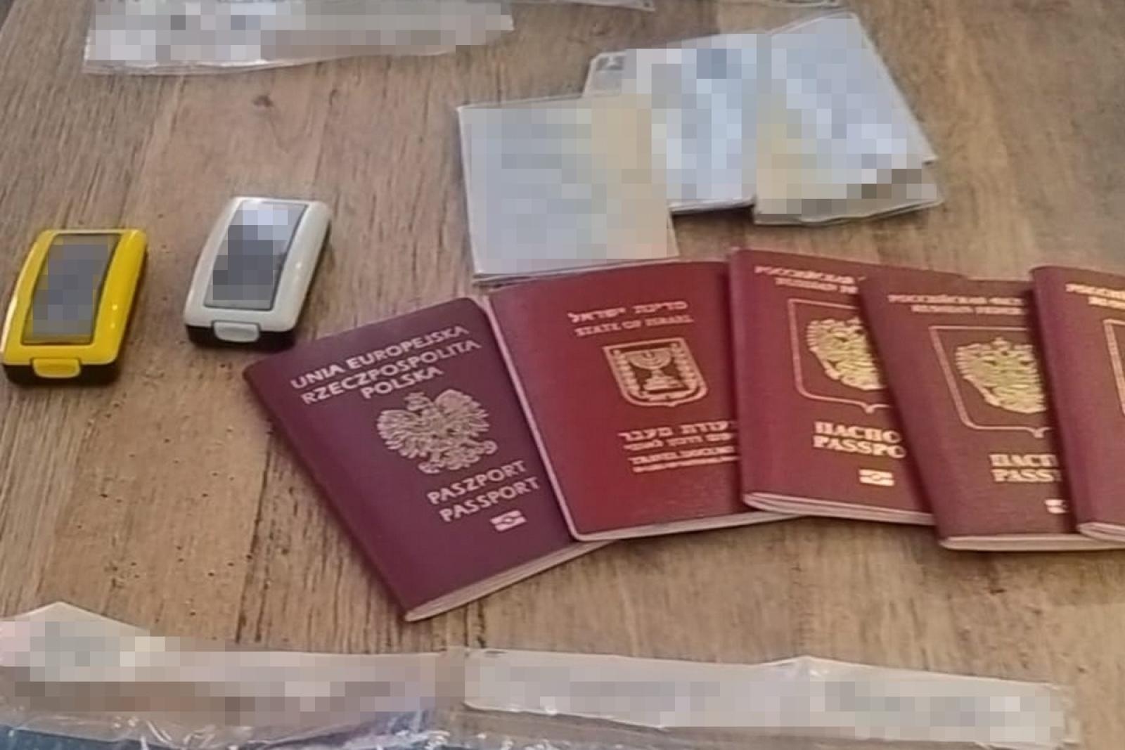 Zdjęcie w galerii na portalu naszwodzislaw.com: Zorganizowana grupa przestępcza zajmująca się nielegalną legalizacją pobytu cudzoziemców wiadomości z regionu