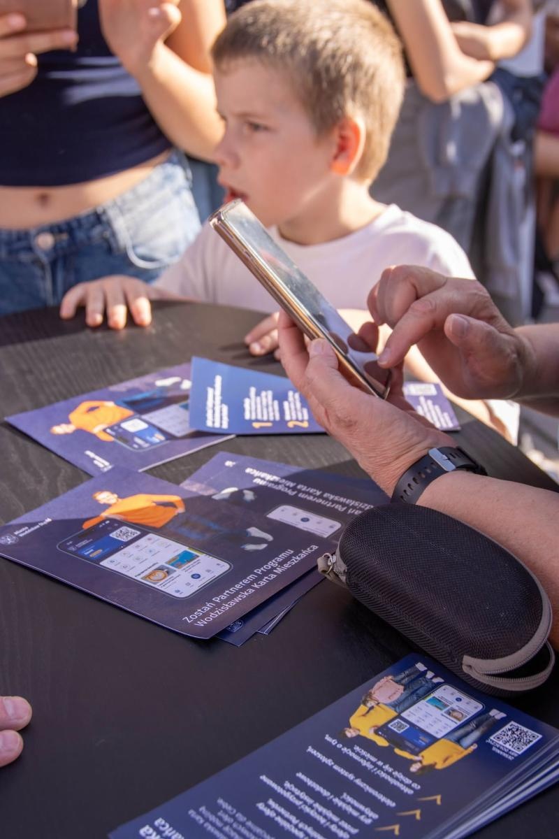 Zdjęcie w galerii na portalu naszwodzislaw.com: Jesień zawitała na wodzisławski Rynek. DzieJesie(ń) Festiwal przyciągnął tłumy [FOTO] wiadomości z regionu