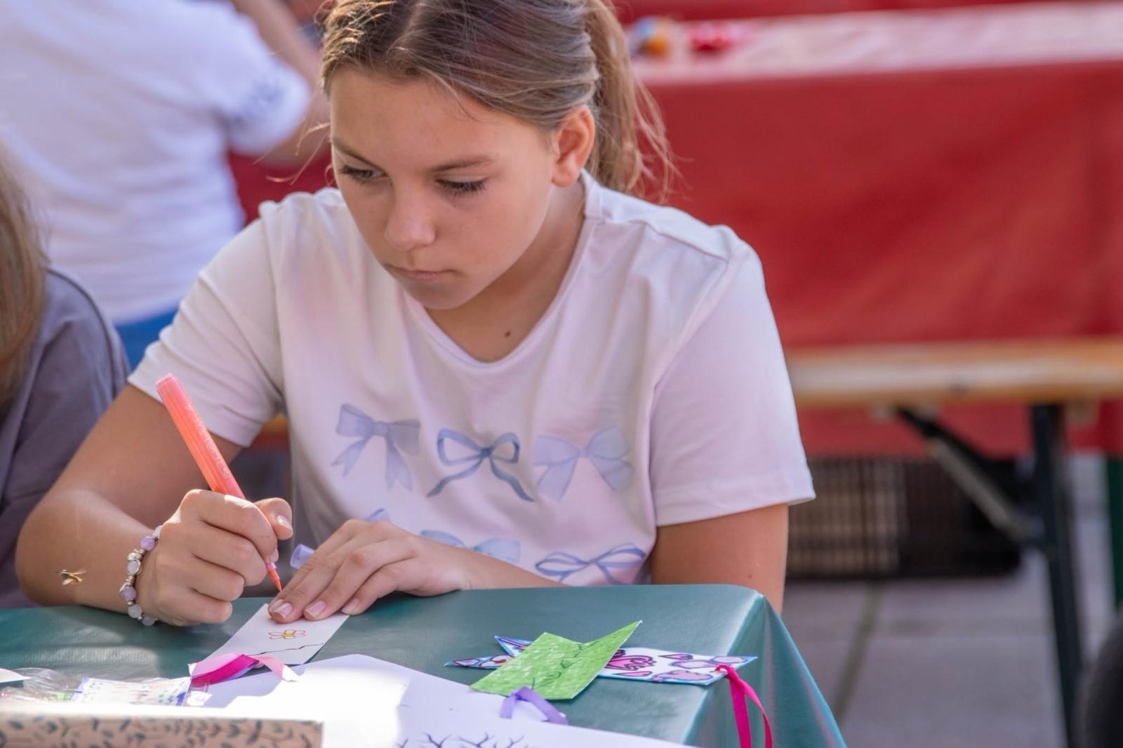 Zdjęcie w galerii na portalu naszwodzislaw.com: Jesień zawitała na wodzisławski Rynek. DzieJesie(ń) Festiwal przyciągnął tłumy [FOTO] wiadomości z regionu