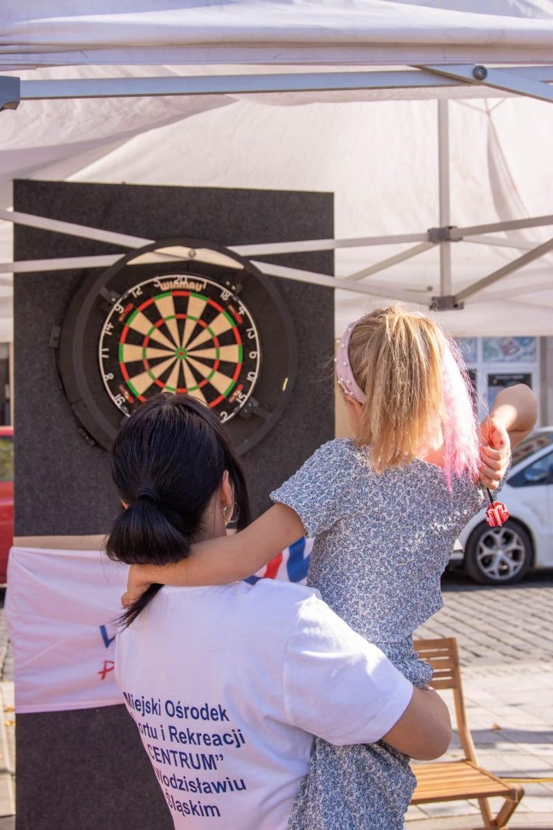 Zdjęcie w galerii na portalu naszwodzislaw.com: Jesień zawitała na wodzisławski Rynek. DzieJesie(ń) Festiwal przyciągnął tłumy [FOTO] wiadomości z regionu