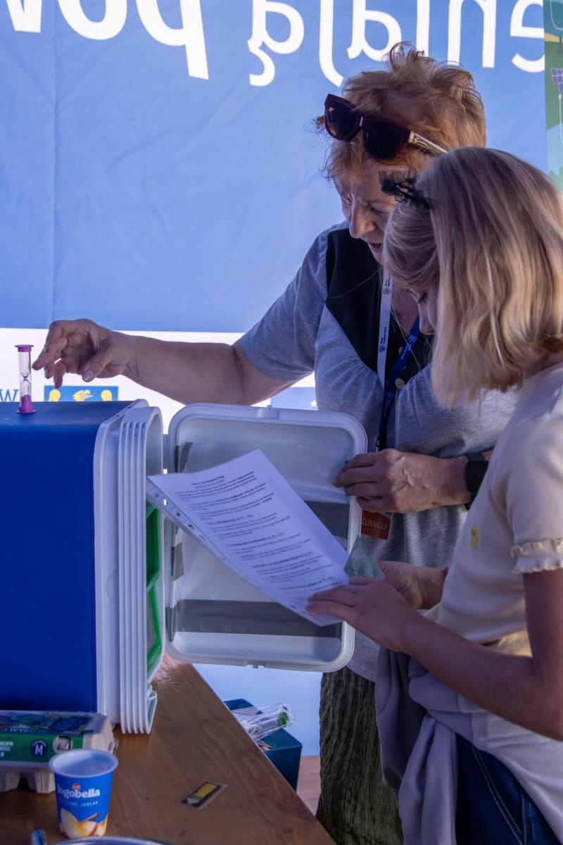 Zdjęcie w galerii na portalu naszwodzislaw.com: Jesień zawitała na wodzisławski Rynek. DzieJesie(ń) Festiwal przyciągnął tłumy [FOTO] wiadomości z regionu