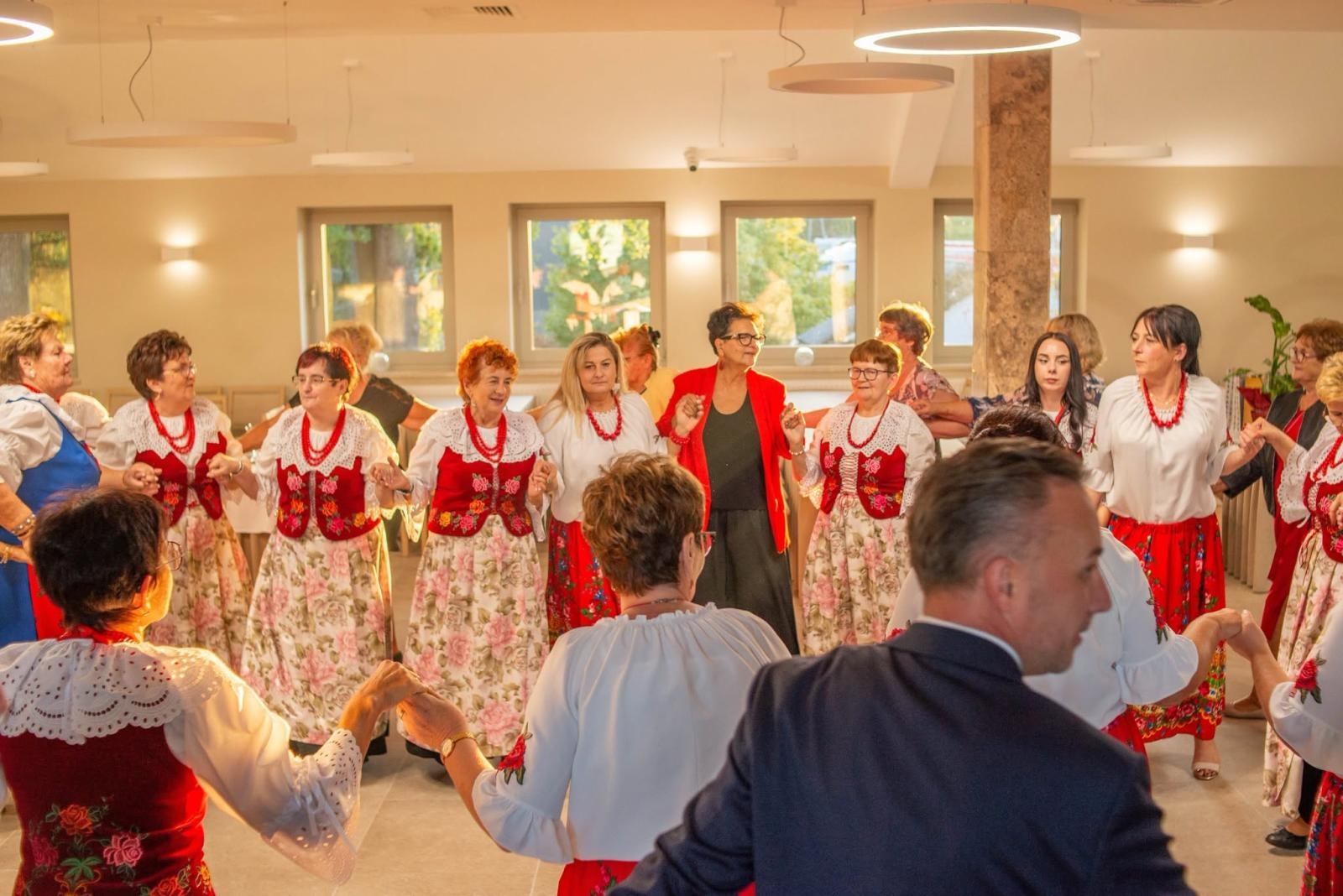 Zdjęcie w galerii na portalu naszwodzislaw.com: Podwójny jubileusz KGW Gogołowa. 65 lat tradycji i 25 lat od reaktywacji [FOTO] wiadomości z regionu
