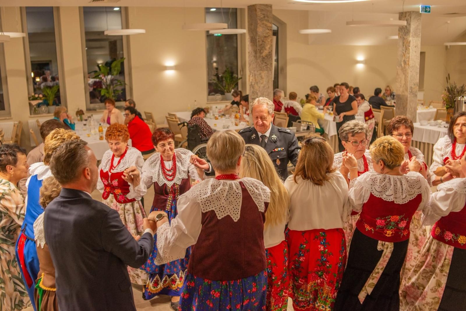 Zdjęcie w galerii na portalu naszwodzislaw.com: Podwójny jubileusz KGW Gogołowa. 65 lat tradycji i 25 lat od reaktywacji [FOTO] wiadomości z regionu