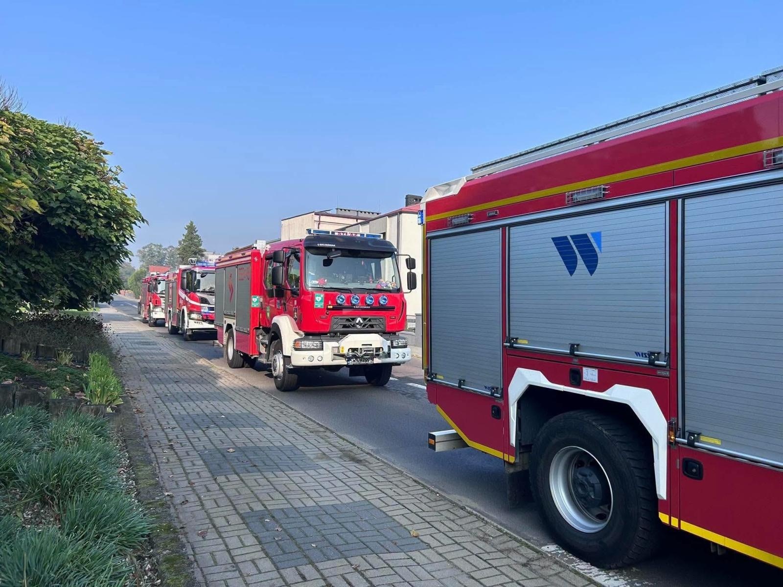 Zdjęcie w galerii na portalu naszwodzislaw.com: Ewakuowano basen w Radlinie. Dwóch 14-latków zgłosiło złe samopoczucie wiadomości z regionu