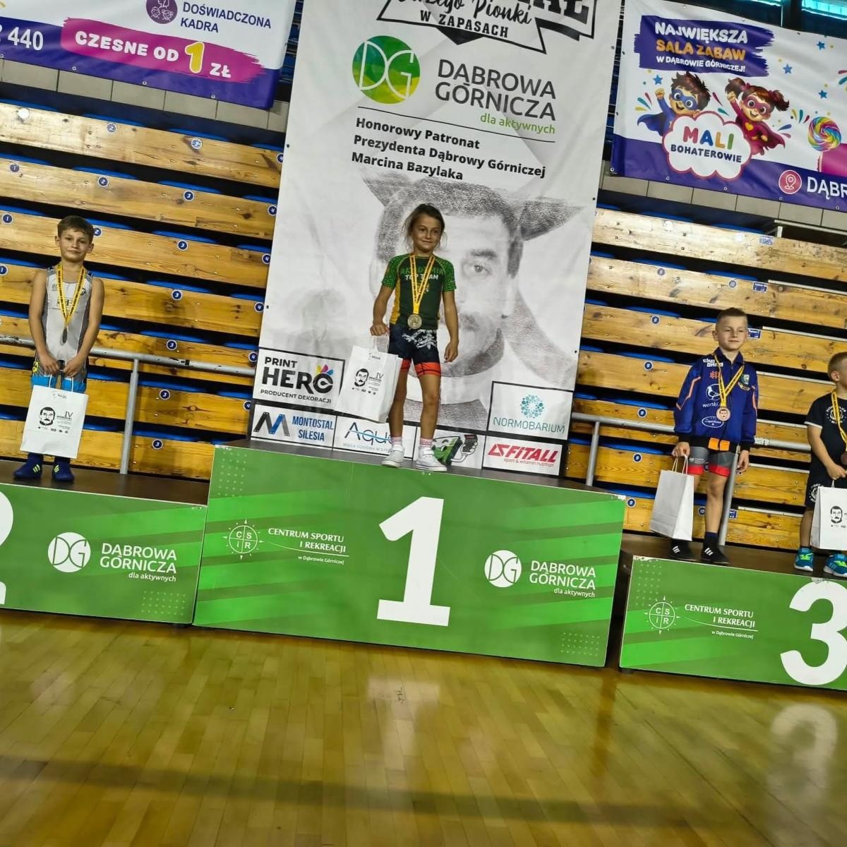 Zdjęcie w galerii na portalu naszwodzislaw.com: Młodzi zawodnicy Akademii Top Team z medalami. Udane starty w Dąbrowie Górniczej i Opolu wiadomości z regionu