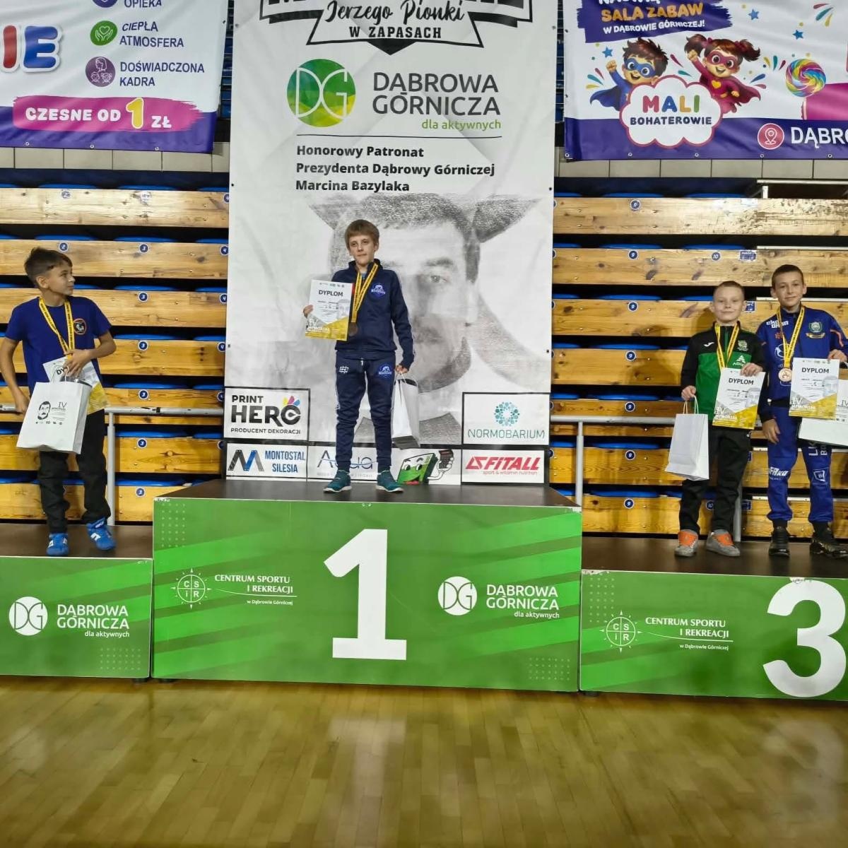 Zdjęcie w galerii na portalu naszwodzislaw.com: Młodzi zawodnicy Akademii Top Team z medalami. Udane starty w Dąbrowie Górniczej i Opolu wiadomości z regionu