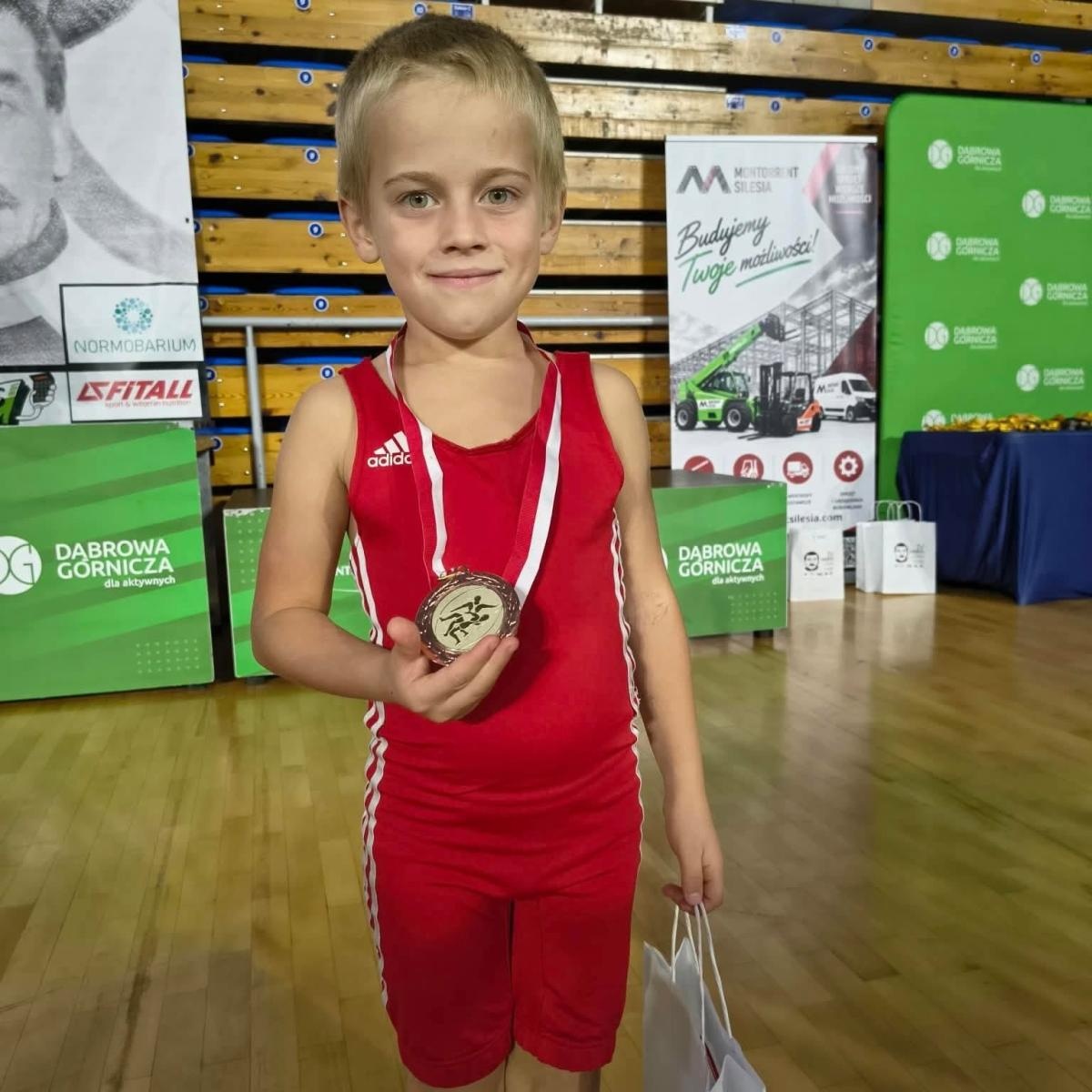 Zdjęcie w galerii na portalu naszwodzislaw.com: Młodzi zawodnicy Akademii Top Team z medalami. Udane starty w Dąbrowie Górniczej i Opolu wiadomości z regionu