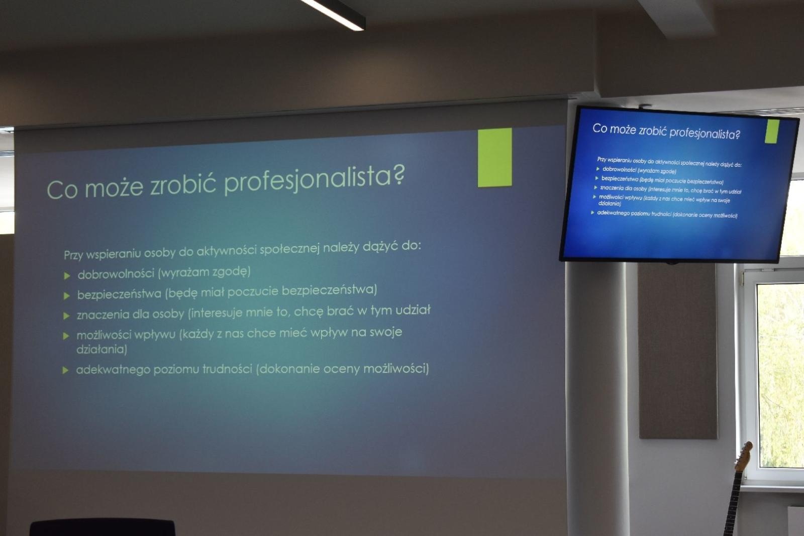 Zdjęcie w galerii na portalu naszwodzislaw.com: Zdrowie psychiczne zaczyna się od relacji. W Wodzisławiu rozmawiano o wsparciu i samodzielności wiadomości z regionu