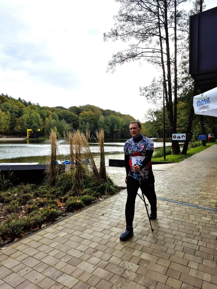 Zdjęcie w galerii na portalu naszwodzislaw.com: 50 kilometrów w 5:44:44! Daniel Romanowski ustanowił rekord świata na Balatonie [FOTO] wiadomości z regionu