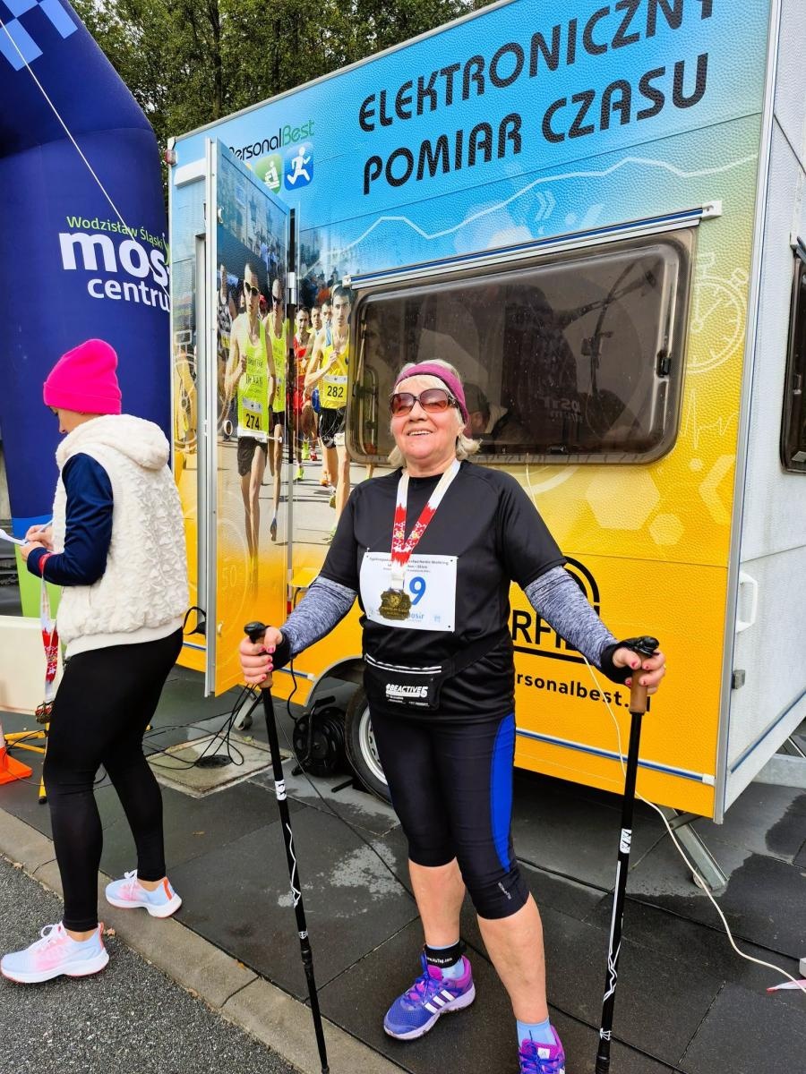 Zdjęcie w galerii na portalu naszwodzislaw.com: 50 kilometrów w 5:44:44! Daniel Romanowski ustanowił rekord świata na Balatonie [FOTO] wiadomości z regionu