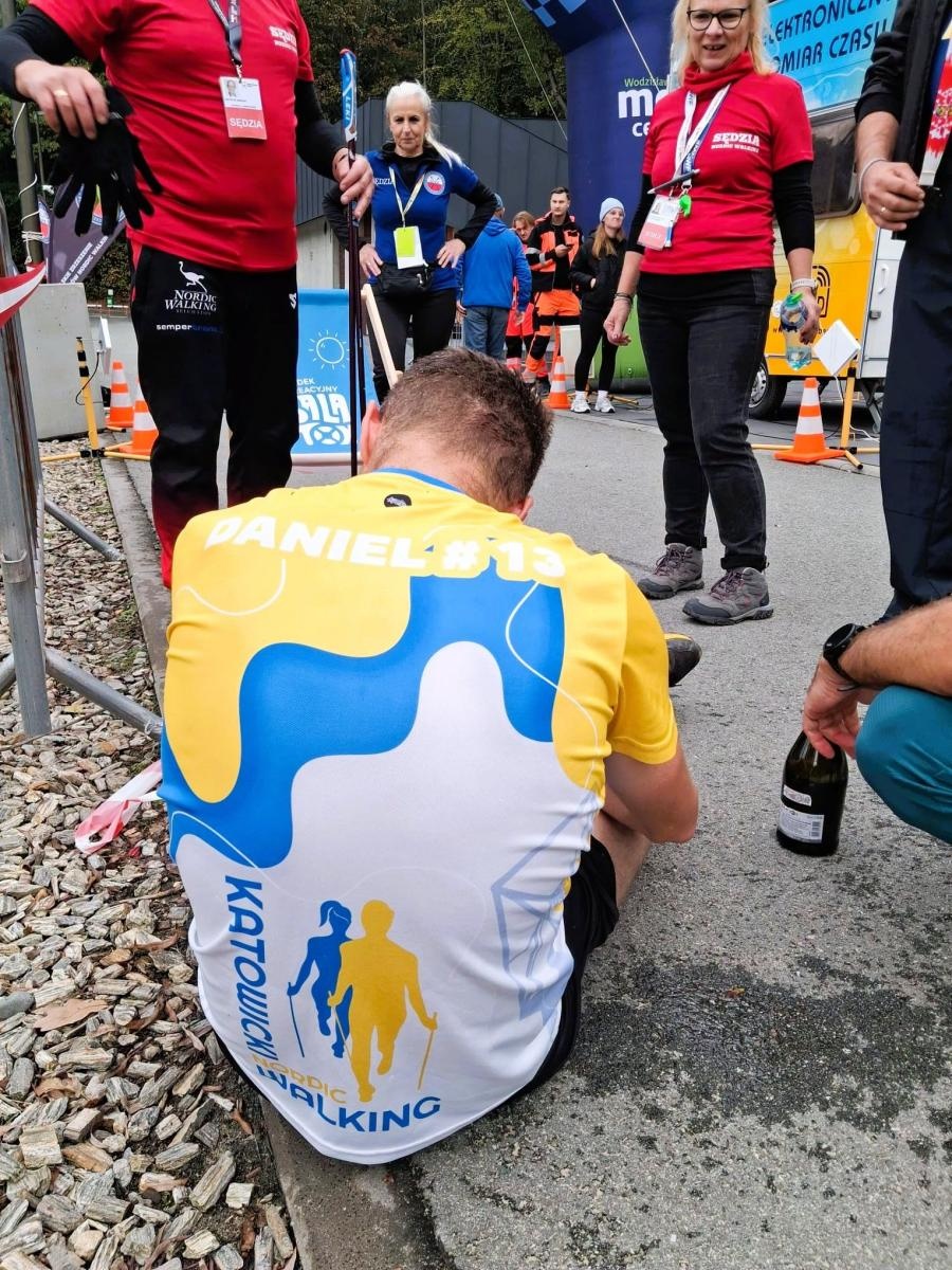 Zdjęcie w galerii na portalu naszwodzislaw.com: 50 kilometrów w 5:44:44! Daniel Romanowski ustanowił rekord świata na Balatonie [FOTO] wiadomości z regionu
