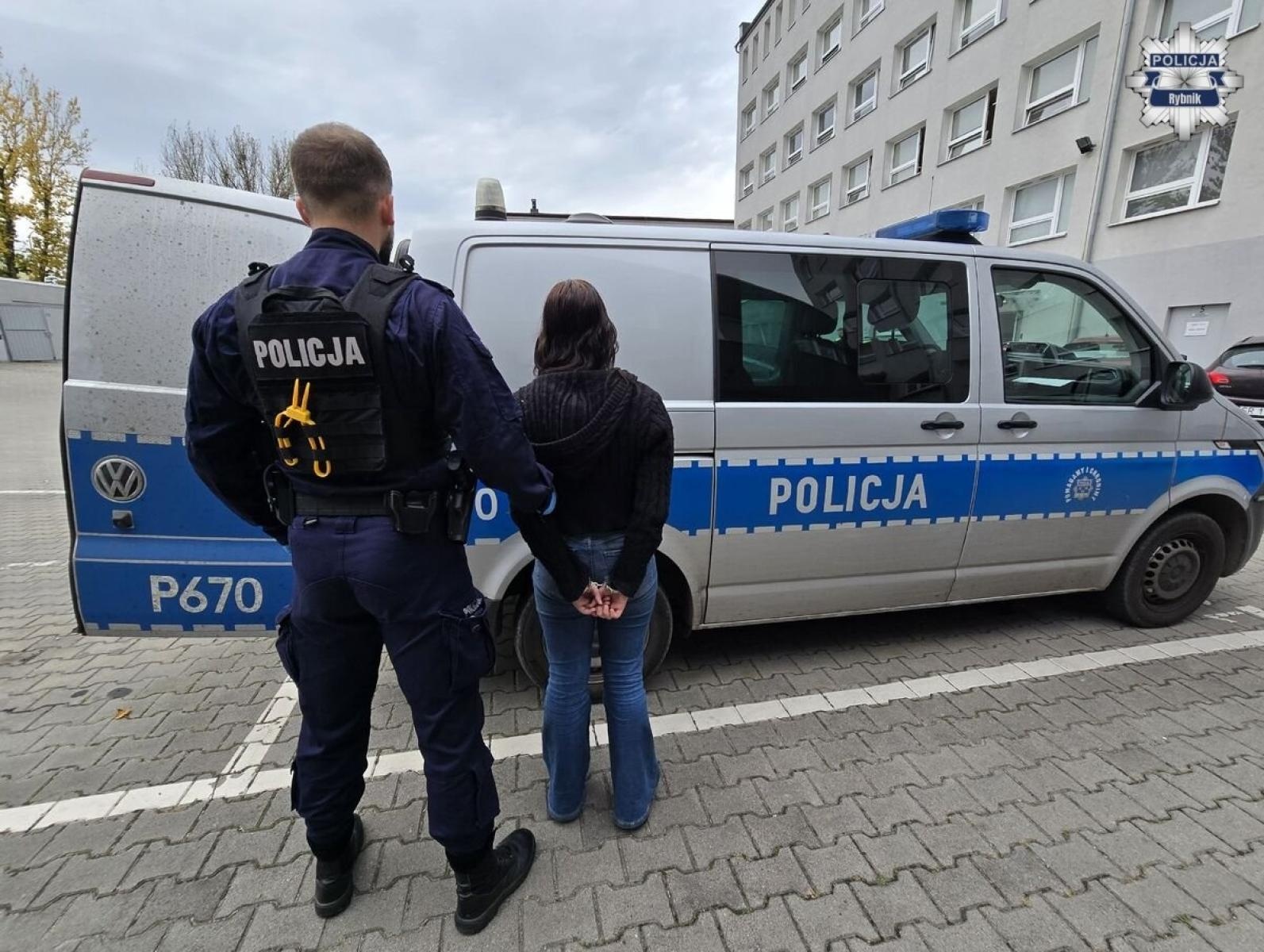 Zdjęcie w galerii na portalu naszwodzislaw.com: Nożem grozili, tłuczkiem uderzali. Dwoje podejrzanych o rozbój spędzi trzy miesiące w areszcie wiadomości z regionu