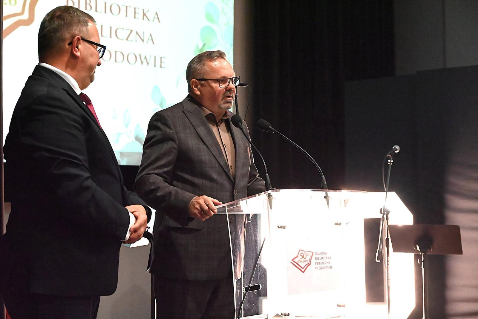 Zdjęcie w galerii na portalu naszwodzislaw.com: 50 lat biblioteki w Godowie. Jubileusz pełen wzruszeń, gratulacji i wspomnień [FOTO] wiadomości z regionu
