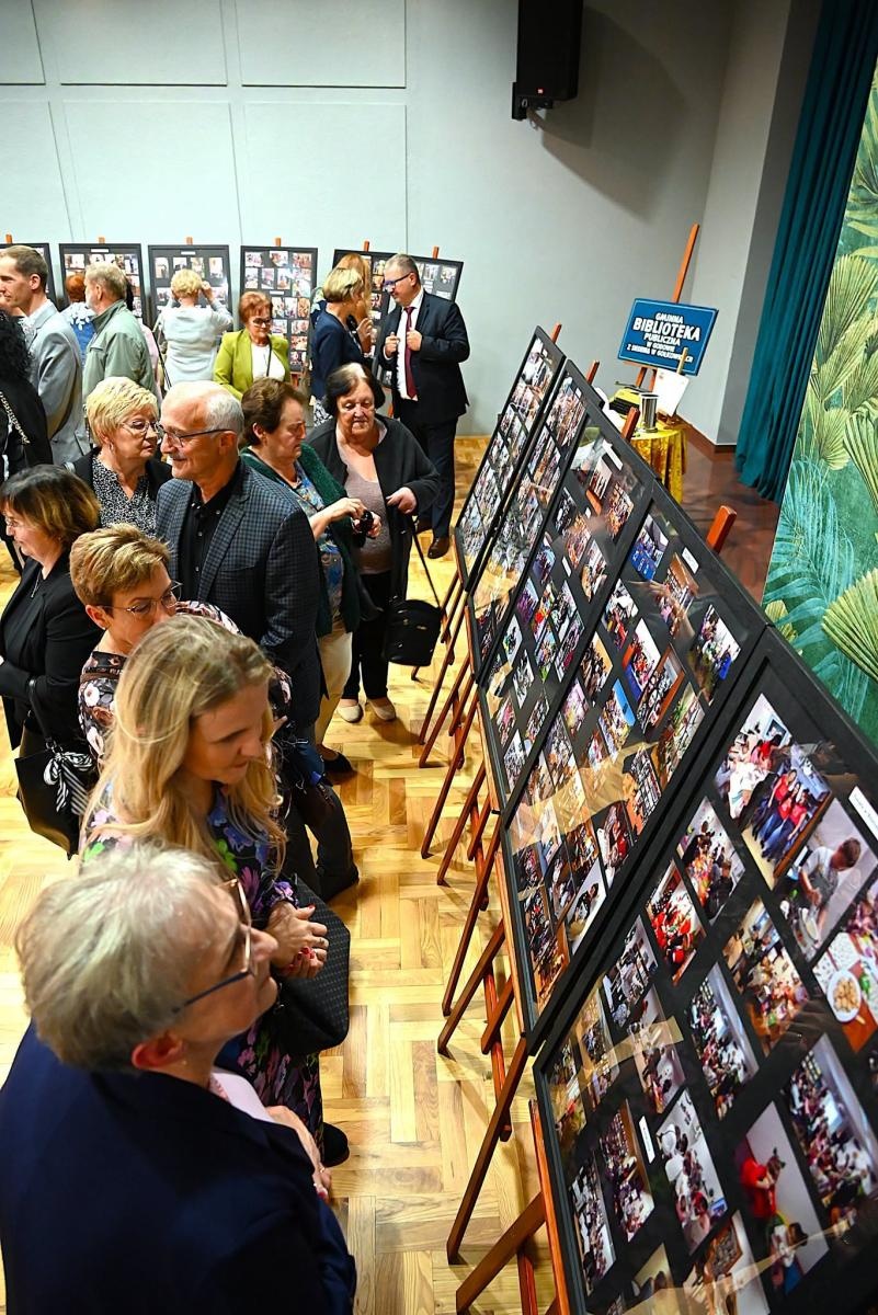 Zdjęcie w galerii na portalu naszwodzislaw.com: 50 lat biblioteki w Godowie. Jubileusz pełen wzruszeń, gratulacji i wspomnień [FOTO] wiadomości z regionu