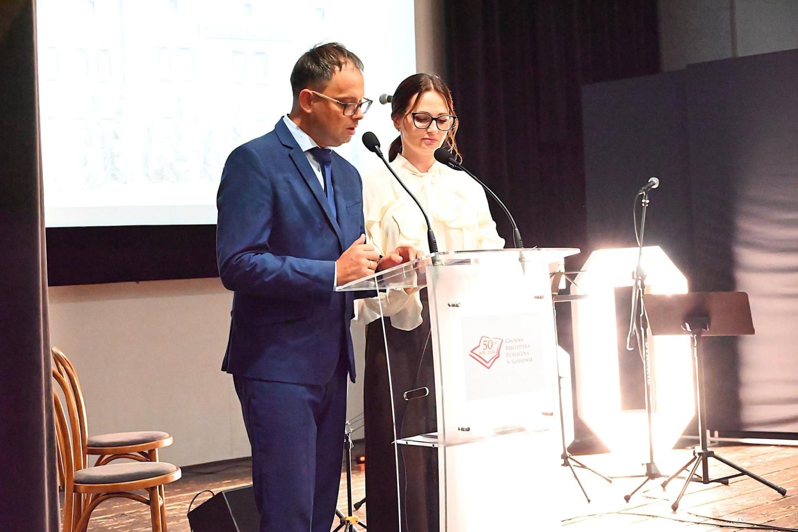 Zdjęcie w galerii na portalu naszwodzislaw.com: 50 lat biblioteki w Godowie. Jubileusz pełen wzruszeń, gratulacji i wspomnień [FOTO] wiadomości z regionu