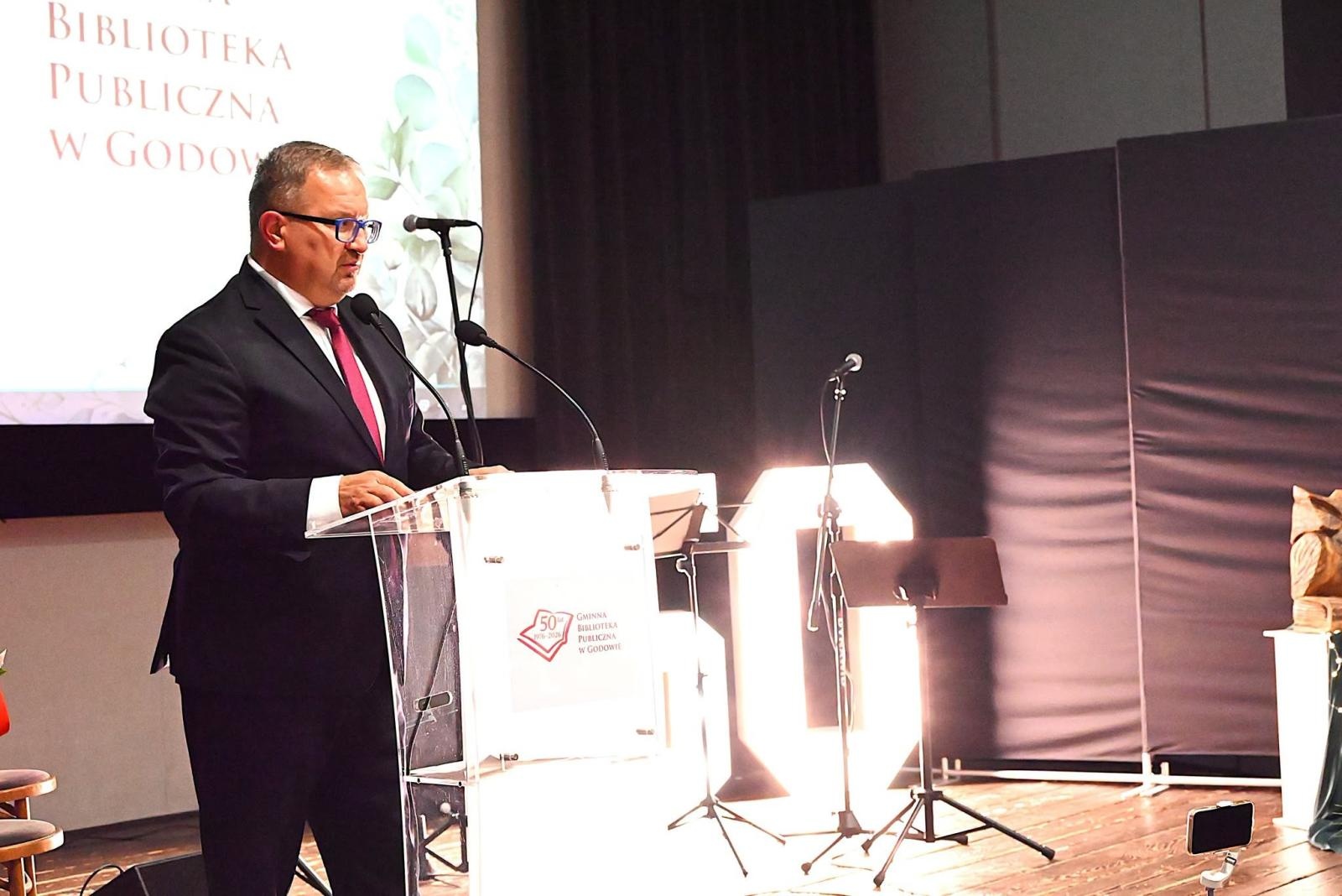 Zdjęcie w galerii na portalu naszwodzislaw.com: 50 lat biblioteki w Godowie. Jubileusz pełen wzruszeń, gratulacji i wspomnień [FOTO] wiadomości z regionu