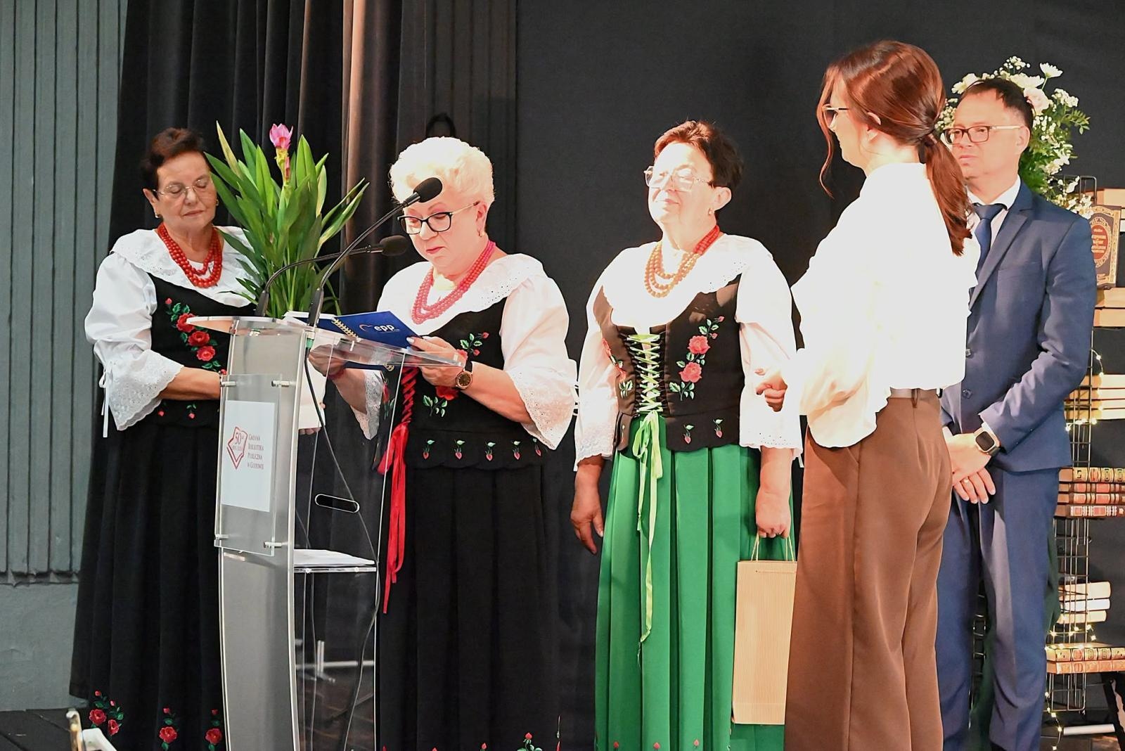 Zdjęcie w galerii na portalu naszwodzislaw.com: 50 lat biblioteki w Godowie. Jubileusz pełen wzruszeń, gratulacji i wspomnień [FOTO] wiadomości z regionu
