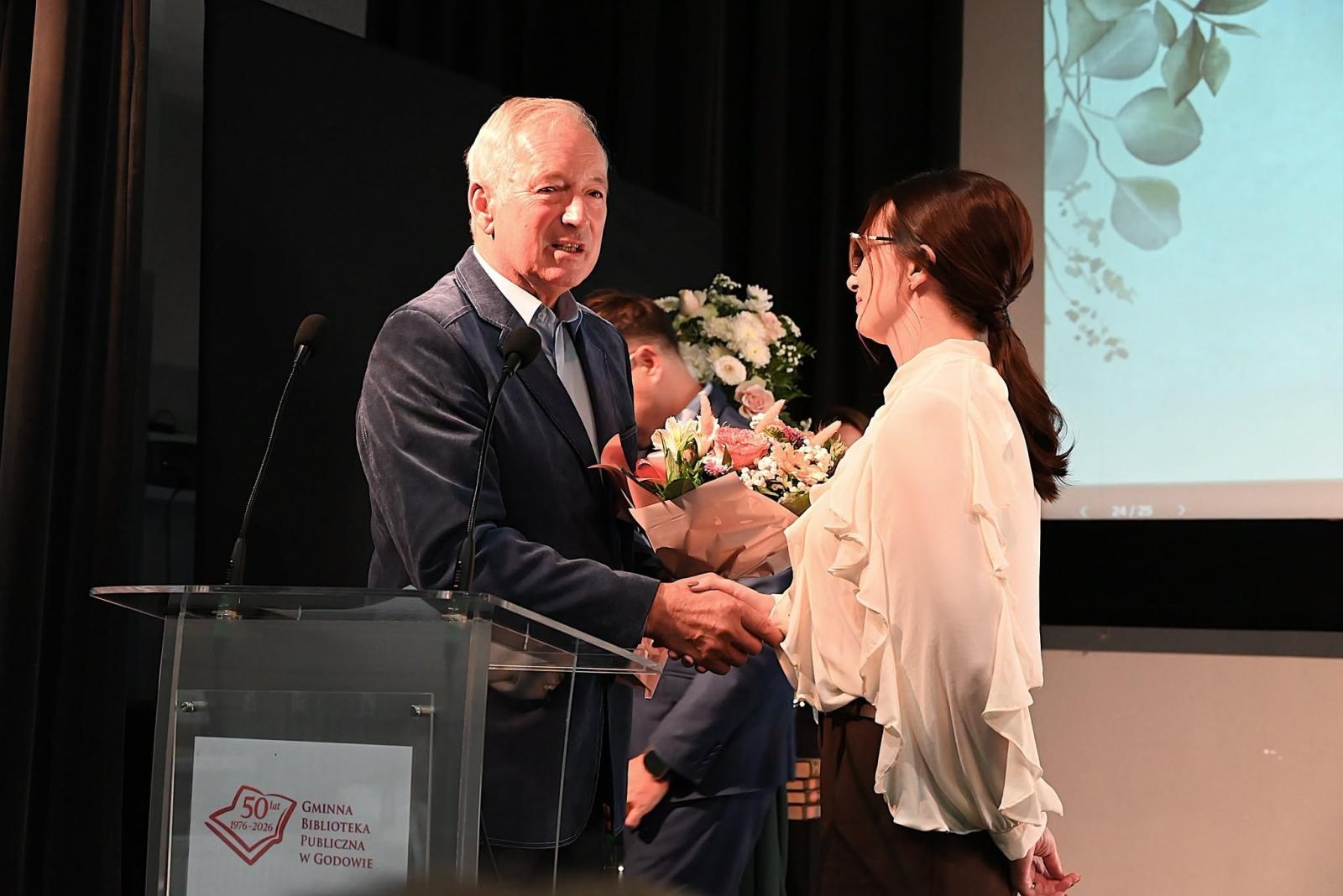 Zdjęcie w galerii na portalu naszwodzislaw.com: 50 lat biblioteki w Godowie. Jubileusz pełen wzruszeń, gratulacji i wspomnień [FOTO] wiadomości z regionu