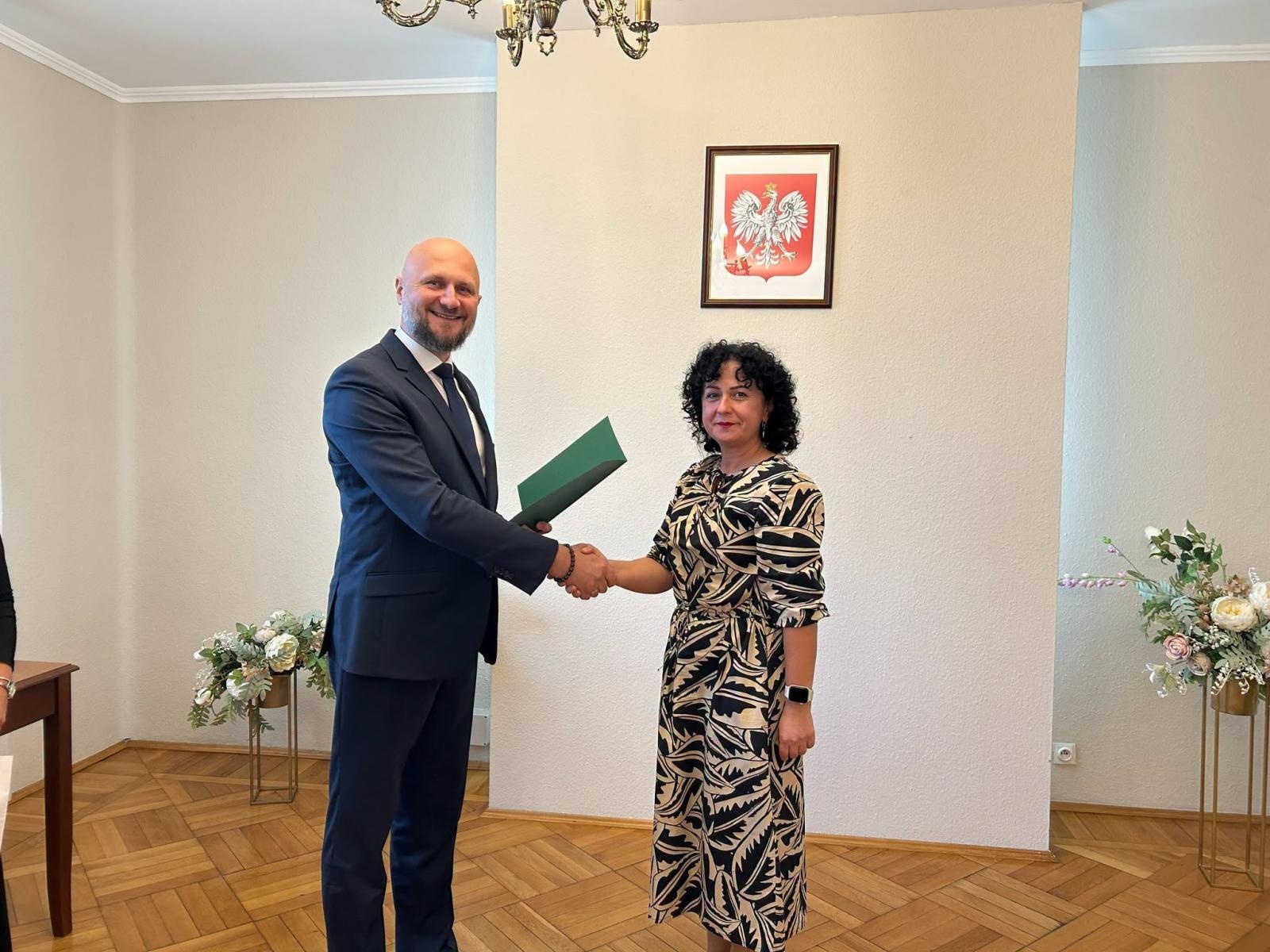 Zdjęcie w galerii na portalu naszwodzislaw.com: Radlin nagrodził nauczycieli. Dziesięć osób otrzymało Nagrody Burmistrza wiadomości z regionu