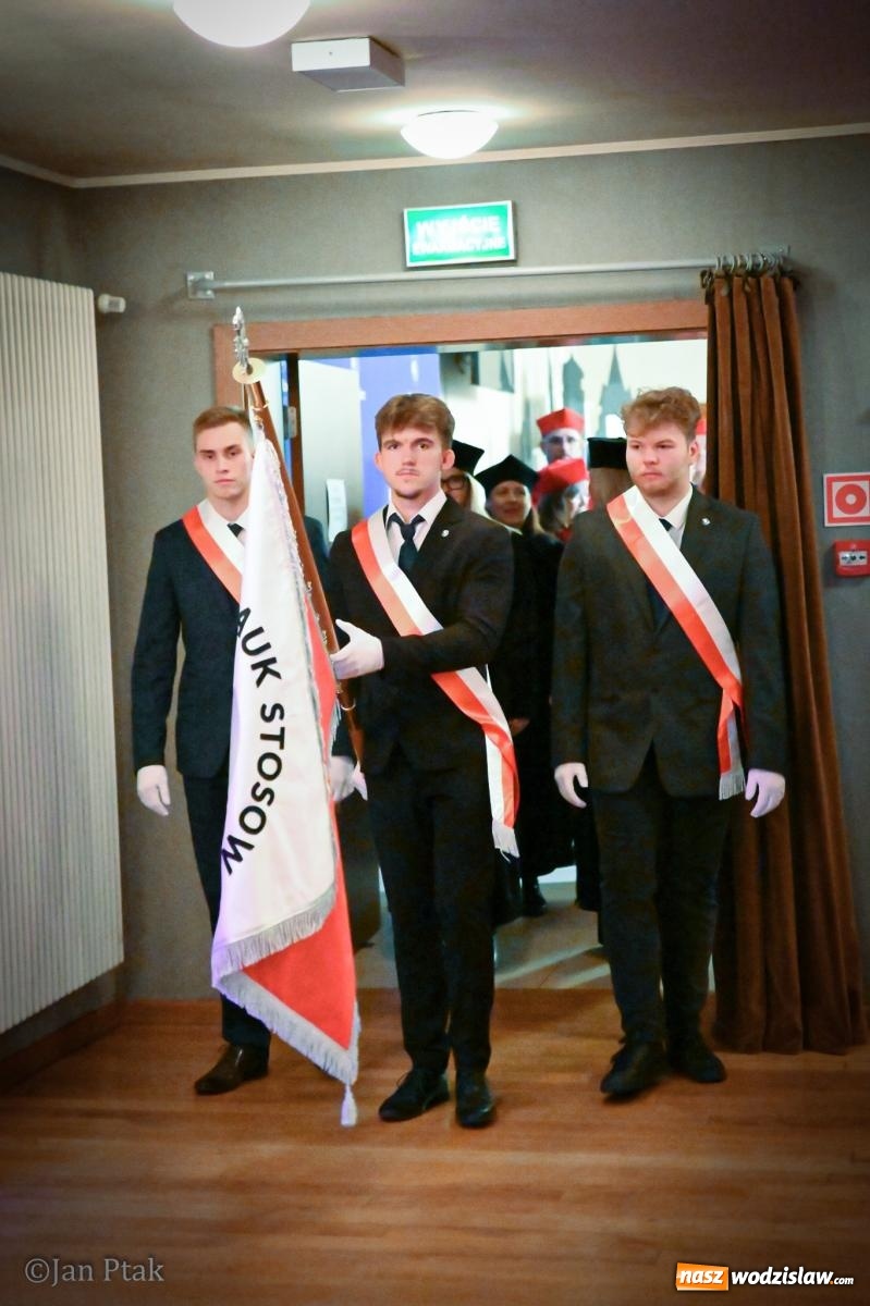 Zdjęcie w galerii na portalu naszwodzislaw.com: Musi być inaczej, jeśli ma być lepiej. Raciborska uczelnia wkroczyła w nowy rok akademicki wiadomości z regionu