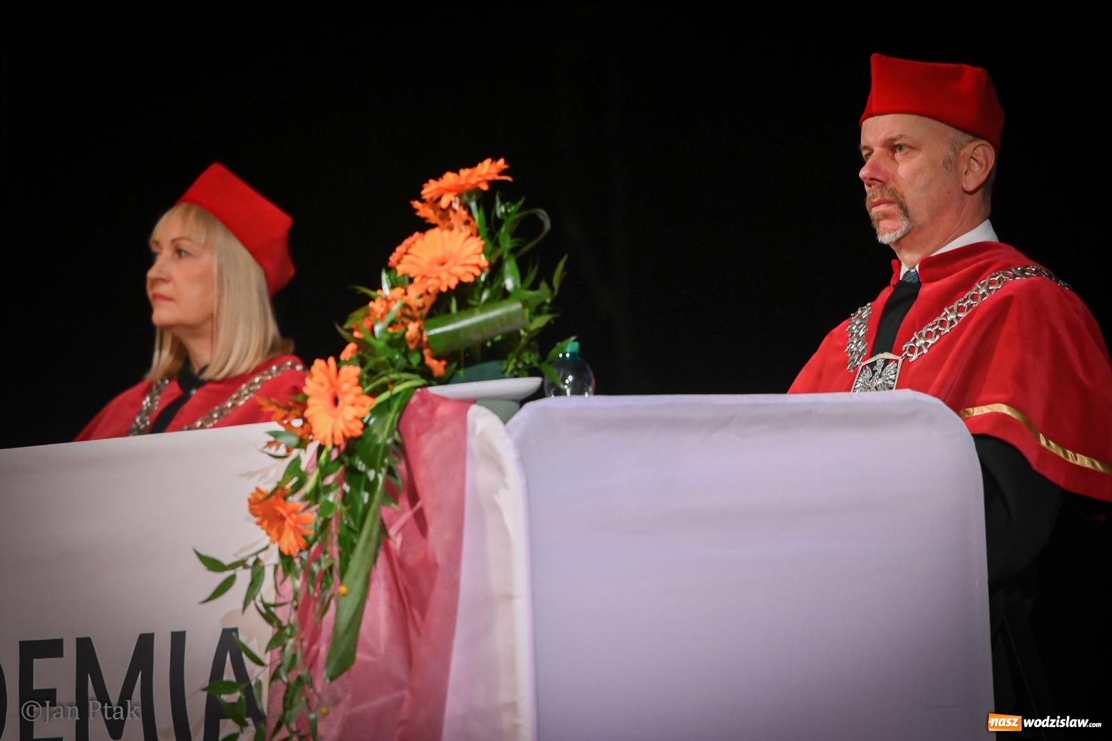 Zdjęcie w galerii na portalu naszwodzislaw.com: Musi być inaczej, jeśli ma być lepiej. Raciborska uczelnia wkroczyła w nowy rok akademicki wiadomości z regionu