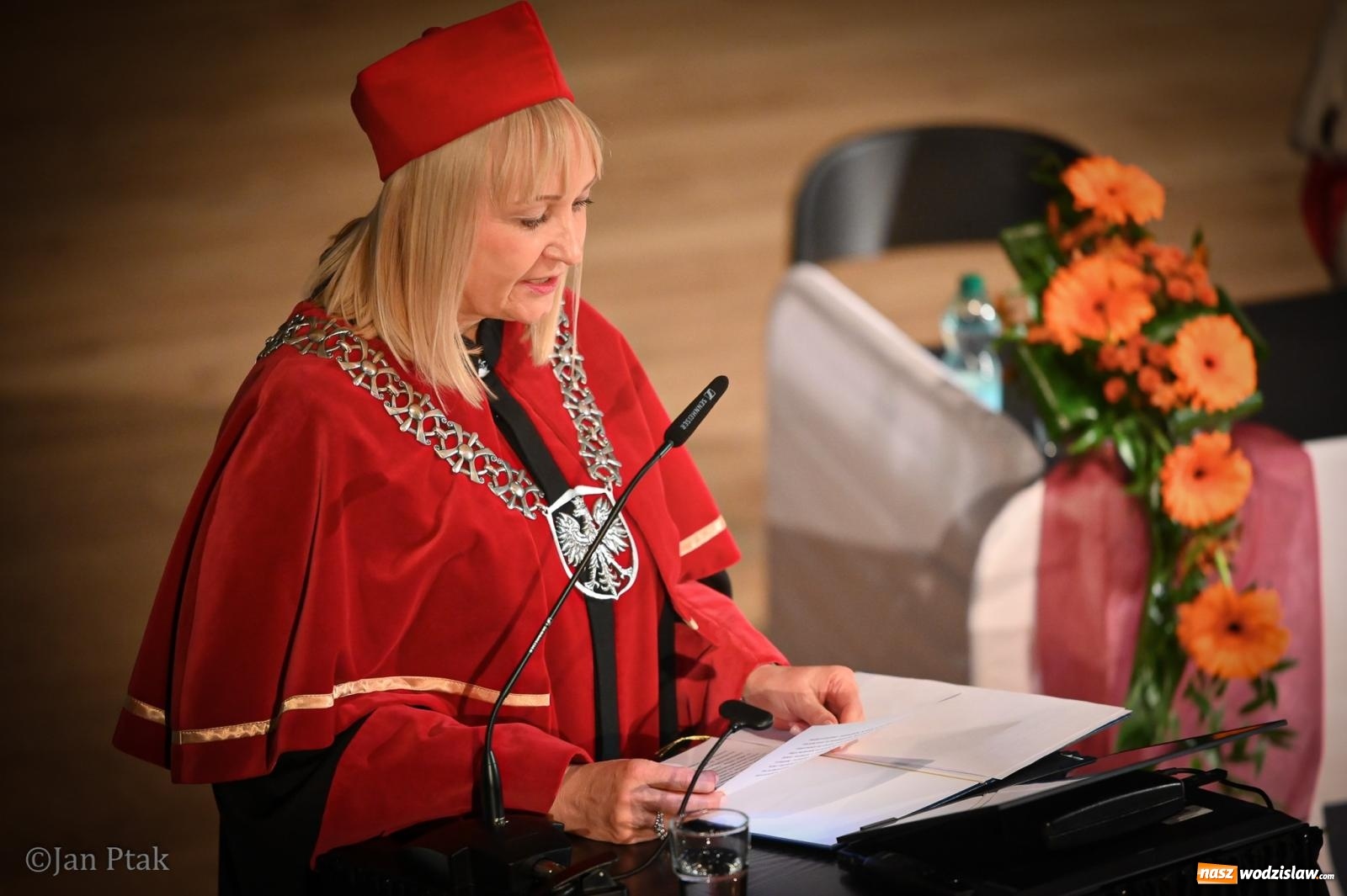 Zdjęcie w galerii na portalu naszwodzislaw.com: Musi być inaczej, jeśli ma być lepiej. Raciborska uczelnia wkroczyła w nowy rok akademicki wiadomości z regionu