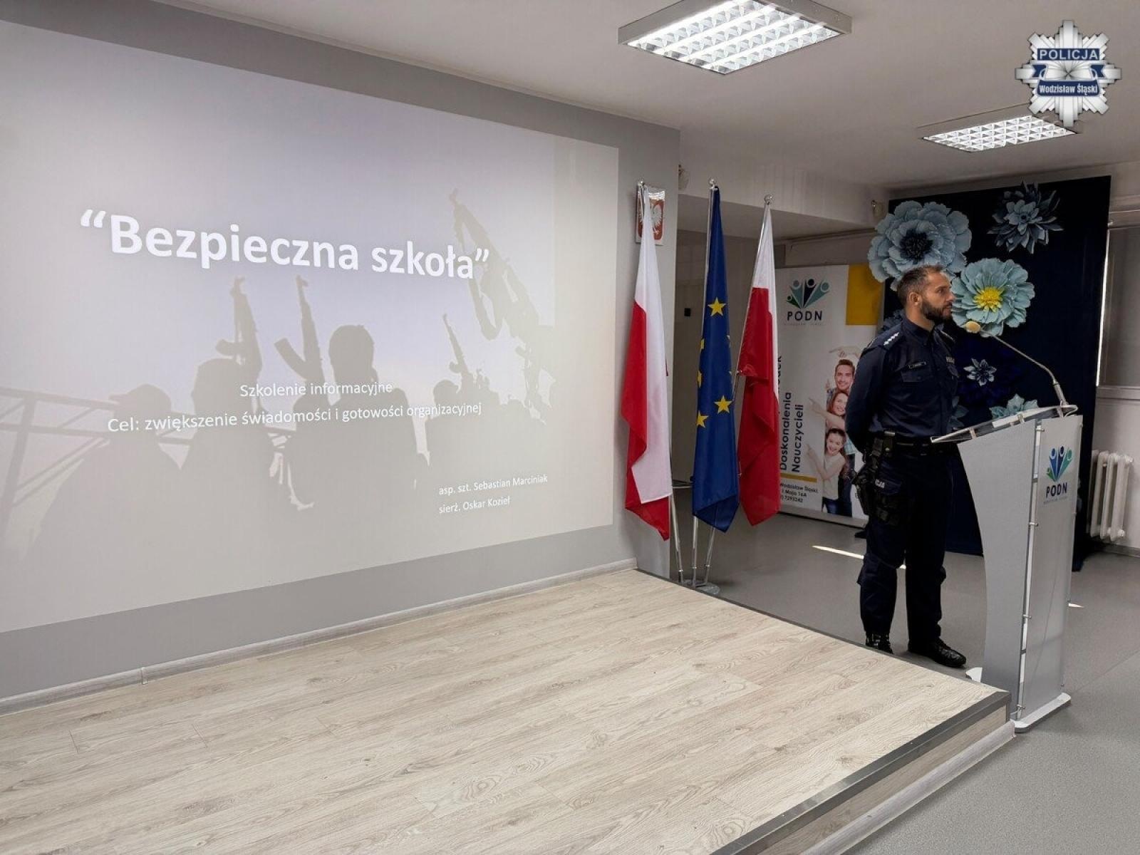 Zdjęcie w galerii na portalu naszwodzislaw.com: Policja spotkała się z dyrektorami szkół. Chodzi o bezpieczeństwo uczniów w powiecie wodzisławskim wiadomości z regionu