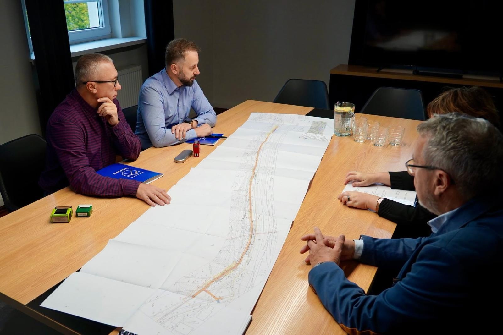 Zdjęcie w galerii na portalu naszwodzislaw.com: Nowy ciąg pieszo-rowerowy w Rydułtowach. Powstanie też plan centrum reagowania kryzysowego wiadomości z regionu