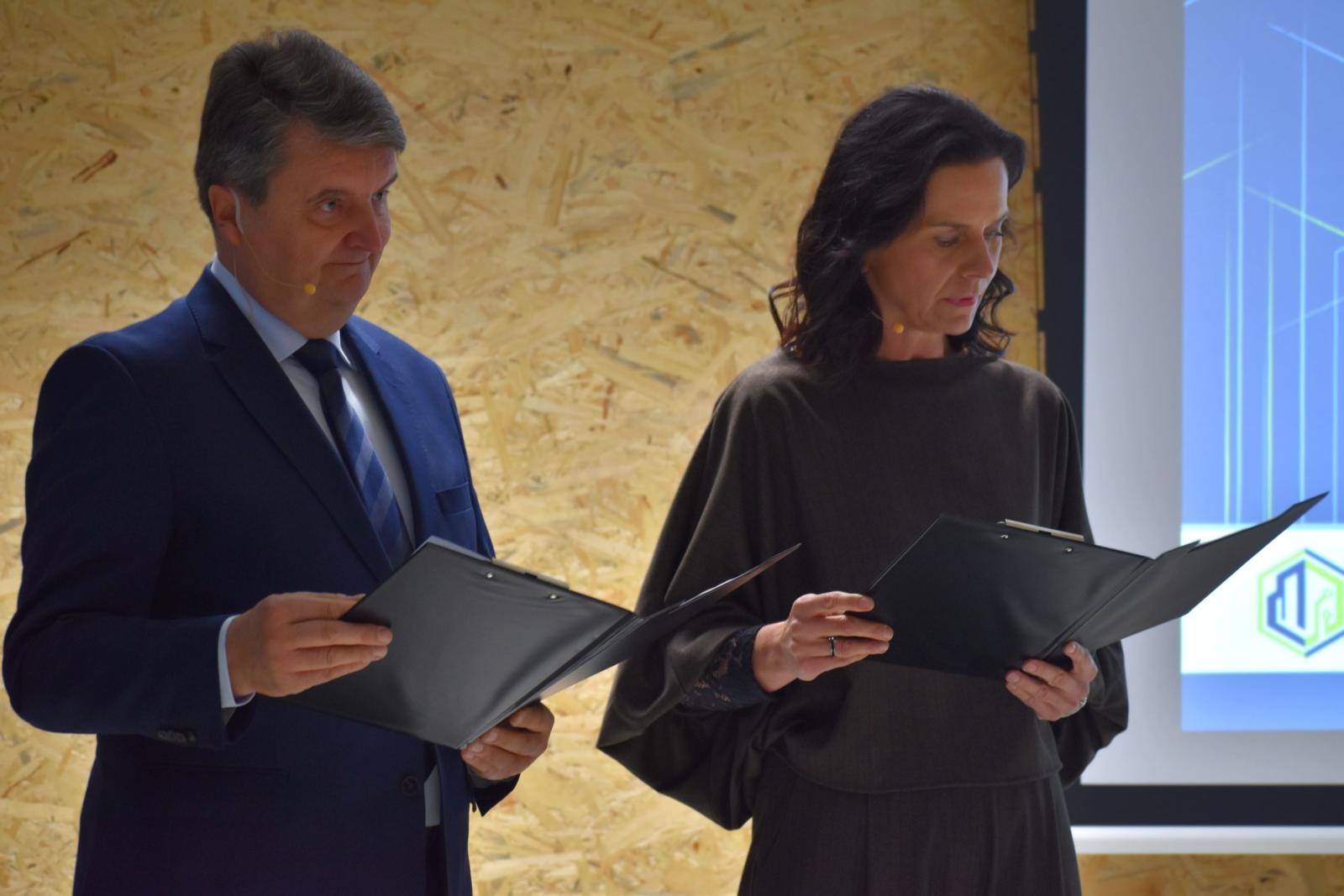 Zdjęcie w galerii na portalu naszwodzislaw.com: Z dawnej kotłowni do pracowni przyszłości. W ZST otwarto inwestycję za 6,3 mln zł wiadomości z regionu