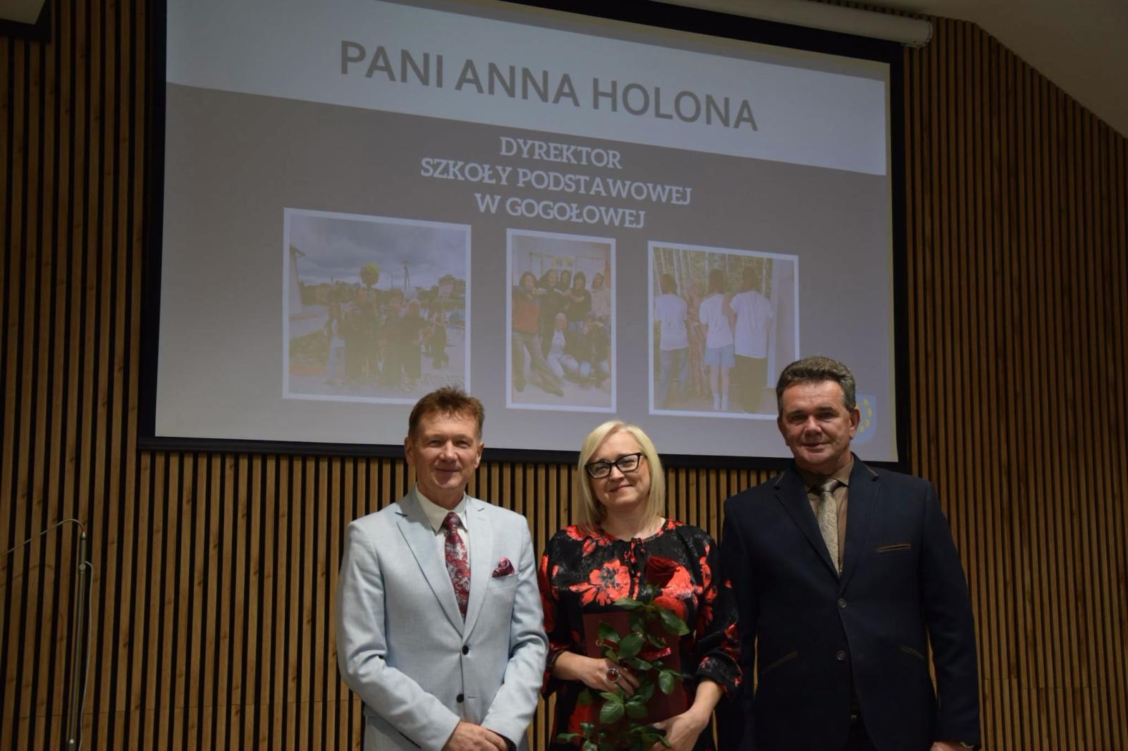 Zdjęcie w galerii na portalu naszwodzislaw.com: Po siedmiu latach wróciła Gala Edukacji Gminy Mszana. Wójt nagrodził nauczycieli wiadomości z regionu