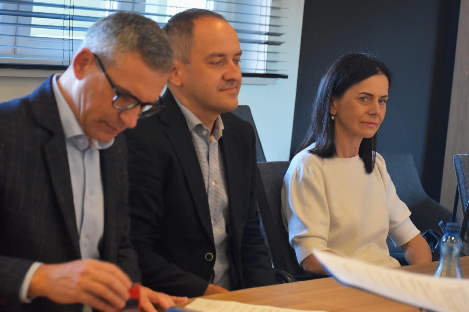 Zdjęcie w galerii na portalu naszwodzislaw.com: Licealiści z powiatu wodzisławskiego sprawdzą się w pracy. Rusza kolejna edycja Zawodowego Debiutu wiadomości z regionu
