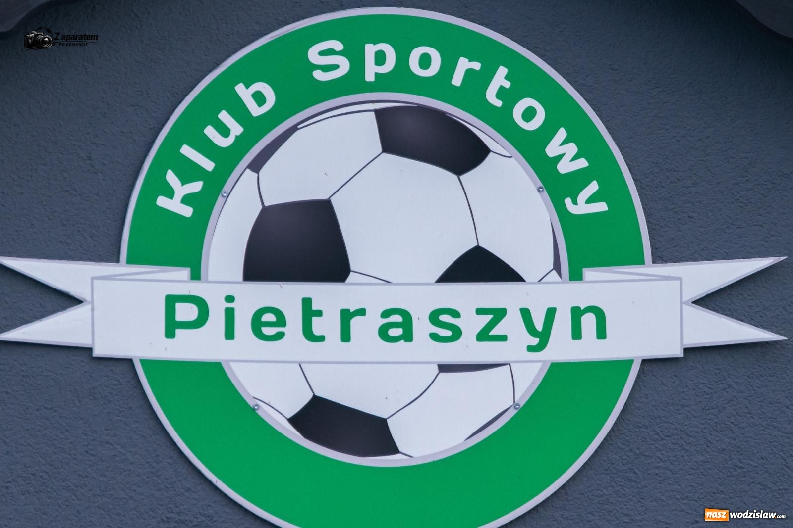 Zdjęcie w galerii na portalu naszwodzislaw.com: Pietraszyn zgubił punkty z ostatnią drużyną w tabeli. Naprzód Krzyżkowice sprawił niespodziankę [FOTO] wiadomości z regionu