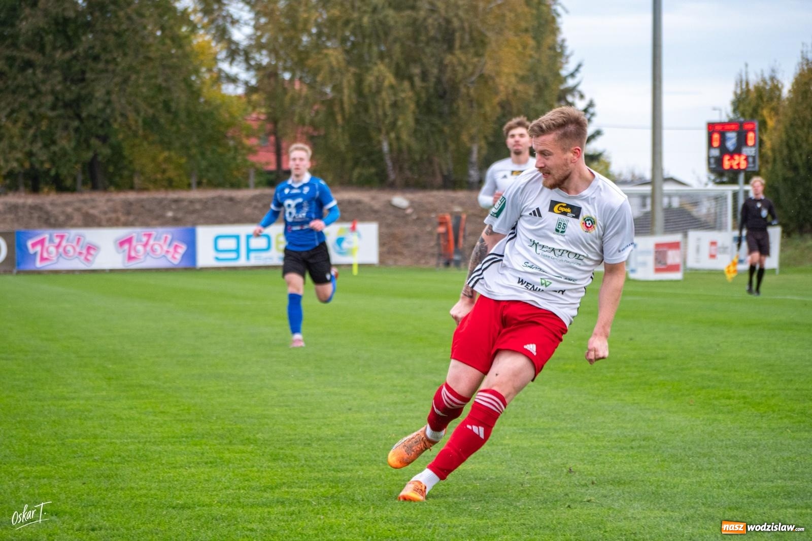 Zdjęcie w galerii na portalu naszwodzislaw.com: Sędzia temperował ich zapędy kartkami, Racibórz golami. Unia Racibórz wygrywa derby z imienniczką [FOTO] wiadomości z regionu