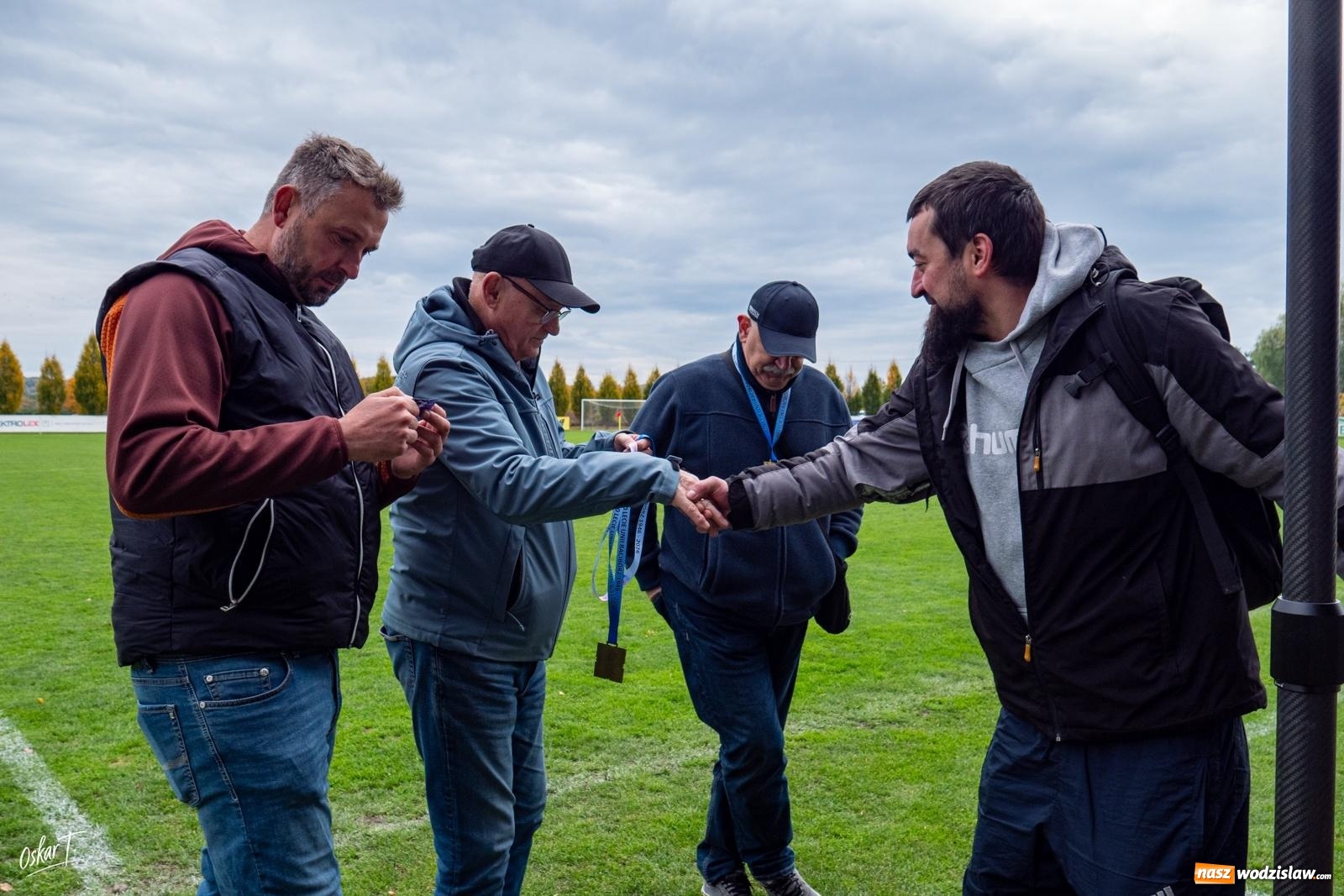 Zdjęcie w galerii na portalu naszwodzislaw.com: Sędzia temperował ich zapędy kartkami, Racibórz golami. Unia Racibórz wygrywa derby z imienniczką [FOTO] wiadomości z regionu