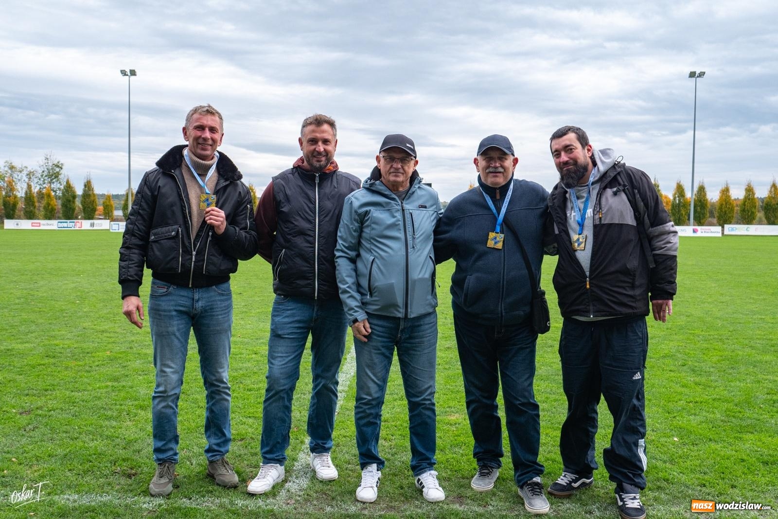 Zdjęcie w galerii na portalu naszwodzislaw.com: Sędzia temperował ich zapędy kartkami, Racibórz golami. Unia Racibórz wygrywa derby z imienniczką [FOTO] wiadomości z regionu