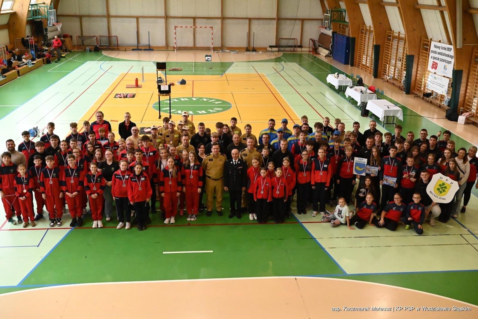 Zdjęcie w galerii na portalu naszwodzislaw.com: MDP Bluszczów najlepsza w Syryni. 16 drużyn walczyło o zwycięstwo [FOTO] wiadomości z regionu