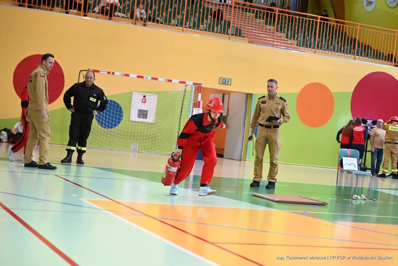 Zdjęcie w galerii na portalu naszwodzislaw.com: MDP Bluszczów najlepsza w Syryni. 16 drużyn walczyło o zwycięstwo [FOTO] wiadomości z regionu