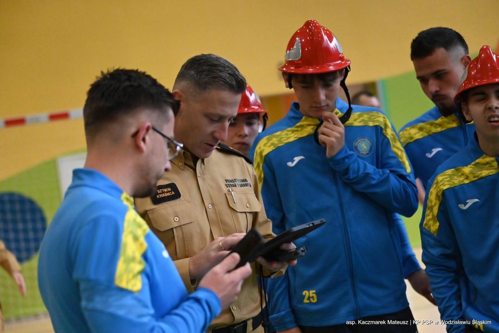 Zdjęcie w galerii na portalu naszwodzislaw.com: MDP Bluszczów najlepsza w Syryni. 16 drużyn walczyło o zwycięstwo [FOTO] wiadomości z regionu